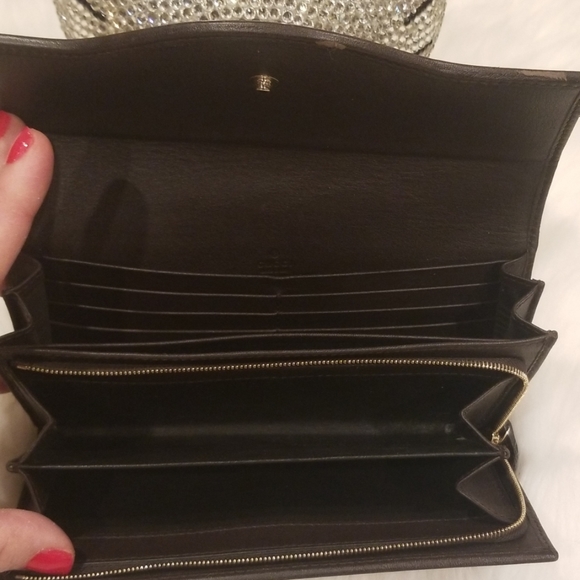 Gucci Monogram Canvas GG Wallet - Picture 3 of 8